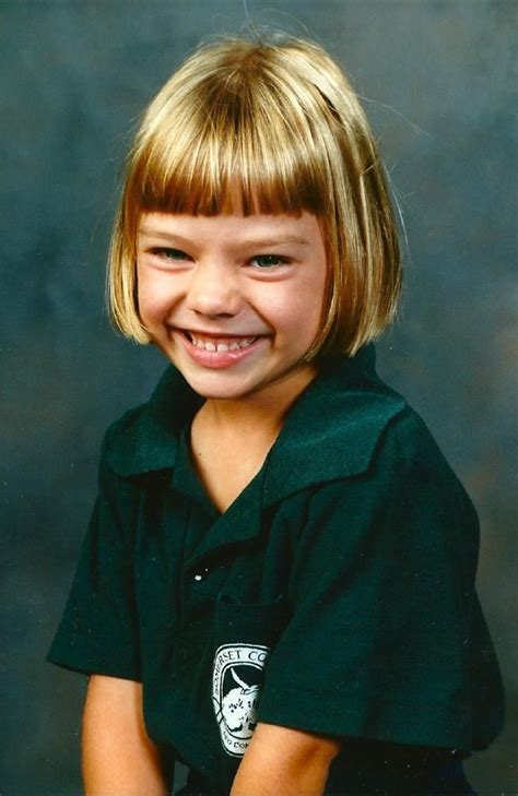 margot robbie as a kid.